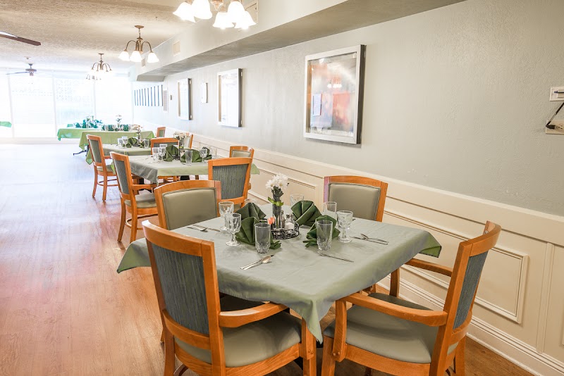 Signature HealthCARE at Hillcrest nursing home in OWENSBORO, KY - Photo 4 of 10