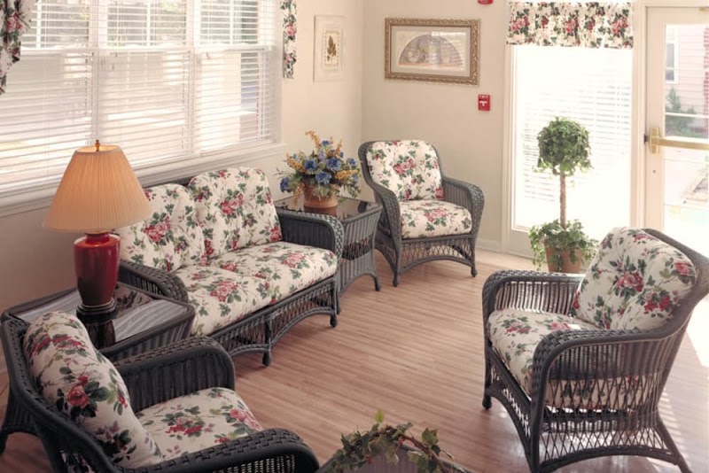 FRANCISCAN HEALTH CARE CENTER nursing home in LOUISVILLE, KY - Photo 3 of 10