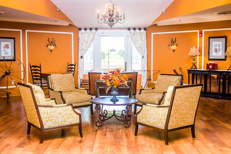 Signature Healthcare at Jefferson Manor Rehab & We nursing home in Louisville, KY - Photo 5 of 10