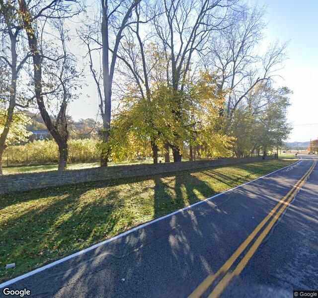 Signature Healthcare of Carrollton Rehab & Wellnes nursing home in Carrollton, KY - Photo 2 of 3