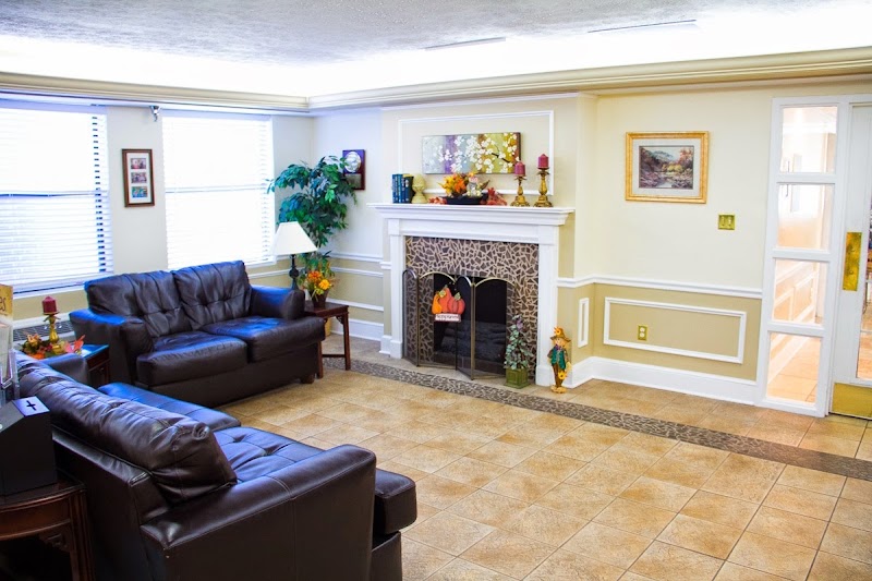 Signature Healthcare of South Louisville nursing home in Louisville, KY - Photo 2 of 10