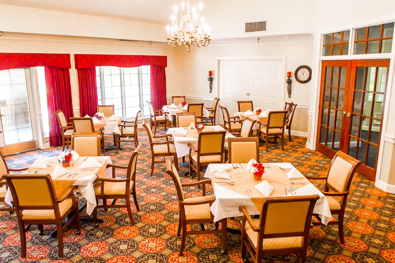 Signature Healthcare at Jefferson Place Rehab & We nursing home in Louisville, KY - Photo 3 of 10