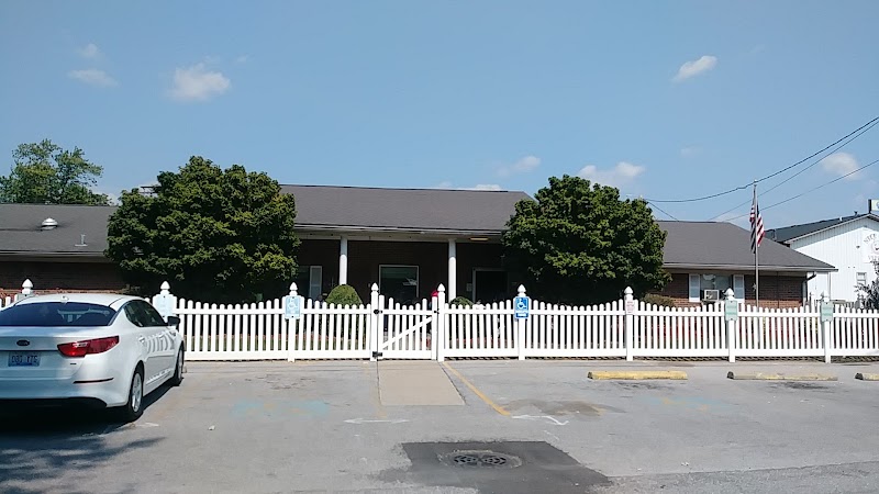 Henderson Nursing and Rehabilitation Center nursing home in Henderson, KY - Photo 2 of 3
