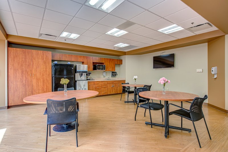 CARDINAL HILL SKILLED REHABILITATION UNIT nursing home in LEXINGTON, KY - Photo 5 of 10