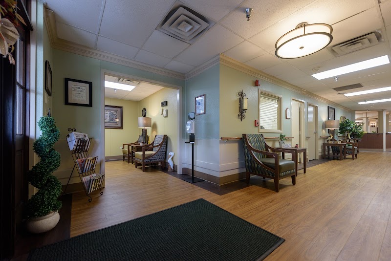 Baton Rouge Health Care Center nursing home in BATON ROUGE, LA - Photo 2 of 5