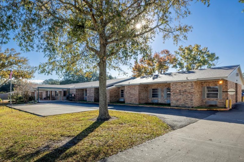LEGACY NURSING AND REHABILITATION OF FRANKLIN nursing home in FRANKLIN, LA - Photo 2 of 3