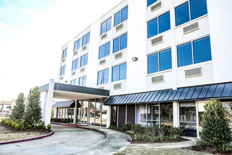 STERLING PLACE HEALTHCARE & REHABILITATION CENTER nursing home in BATON ROUGE, LA - Photo 3 of 5