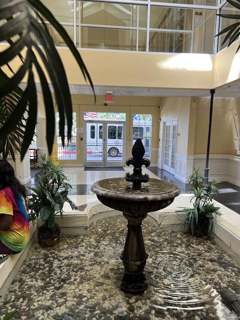 Center Point Health Care and Rehab nursing home in BATON ROUGE, LA - Photo 2 of 5