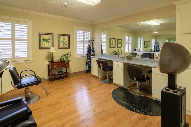 CHERRY RIDGE nursing home in BASTROP, LA - Photo 4 of 10