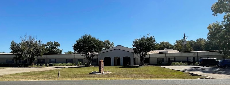THE OAKS nursing home in MONROE, LA - Photo 2 of 3