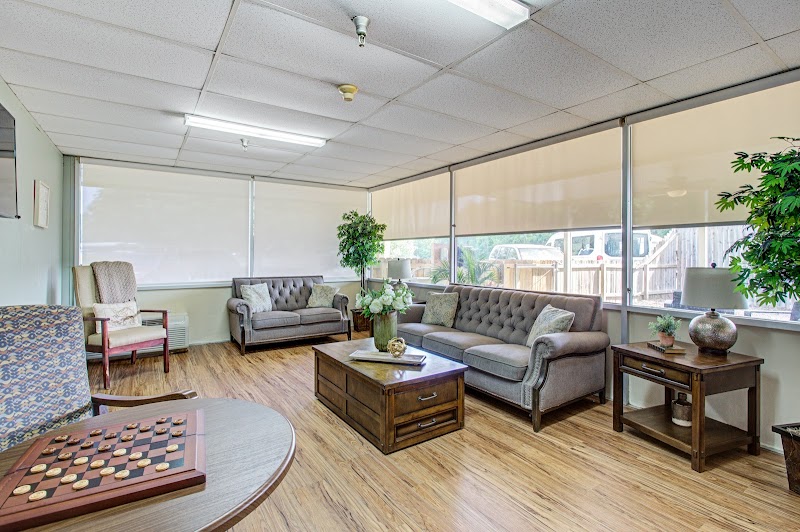 RIVER OAKS NURSING & REHABILITATION CENTER LLC nursing home in BAKER, LA - Photo 3 of 5