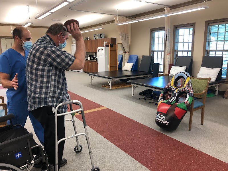 CAMELOT REHABILITATION AT MAGNOLIA PARK nursing home in LAFAYETTE, LA - Photo 3 of 5