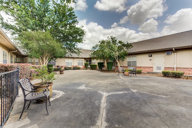 CAMELOT OF BROUSSARD nursing home in BROUSSARD, LA - Photo 2 of 5