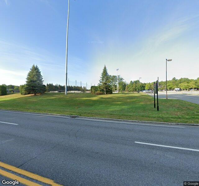 RUSSELL PARK REHABILITATION & LIVING CENTER nursing home in LEWISTON, ME - Photo 4 of 5