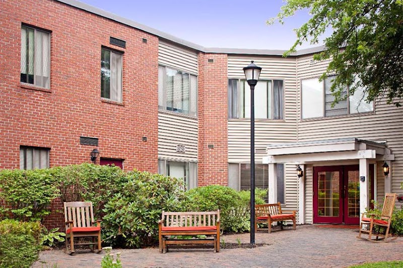 MARSHWOOD CENTER nursing home in LEWISTON, ME - Photo 2 of 10