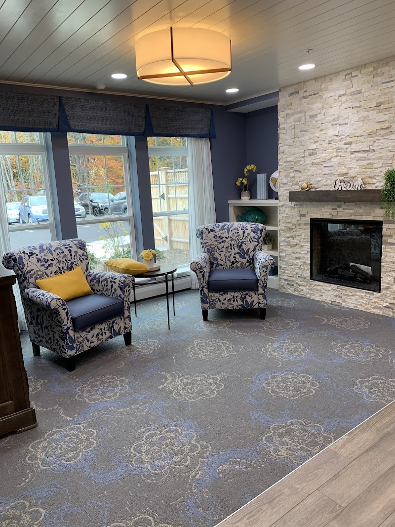 Fallbrook Commons nursing home in PORTLAND, ME - Photo 4 of 5