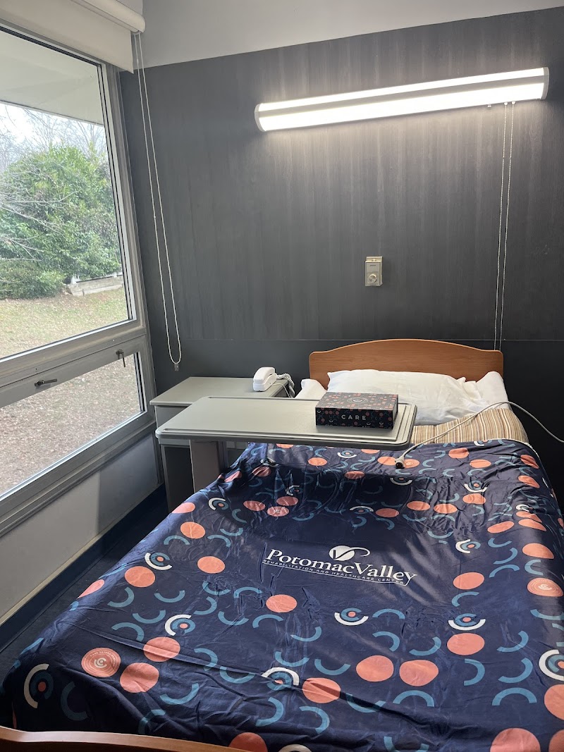 POTOMAC VALLEY REHABILITATION AND HEALTHCARE nursing home in ROCKVILLE, MD - Photo 5 of 10