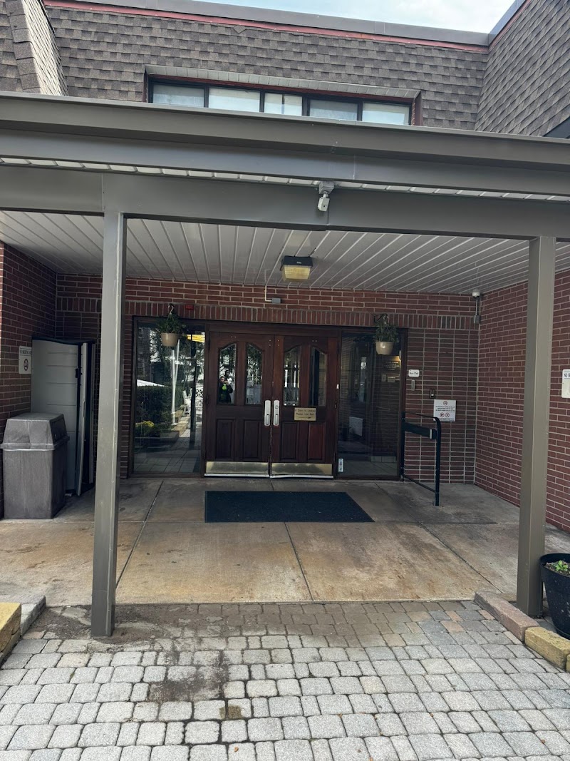 TOWSON  REHABILITATION AND HEALTHCARE CENTER nursing home in TOWSON, MD - Photo 3 of 10