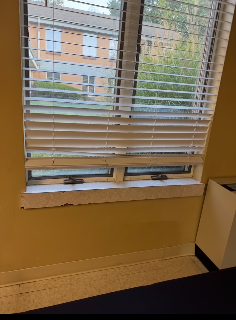 SHADY GROVE NURSING AND REHABILITATION CENTER nursing home in ROCKVILLE, MD - Photo 3 of 5