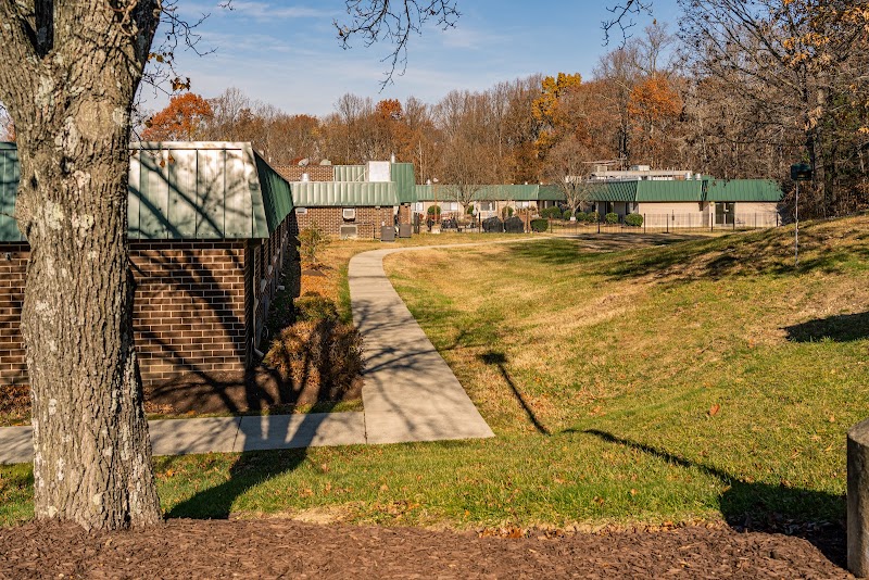 AUTUMN LAKE HEALTHCARE AT BRADFORD OAKS nursing home in CLINTON, MD - Photo 3 of 6