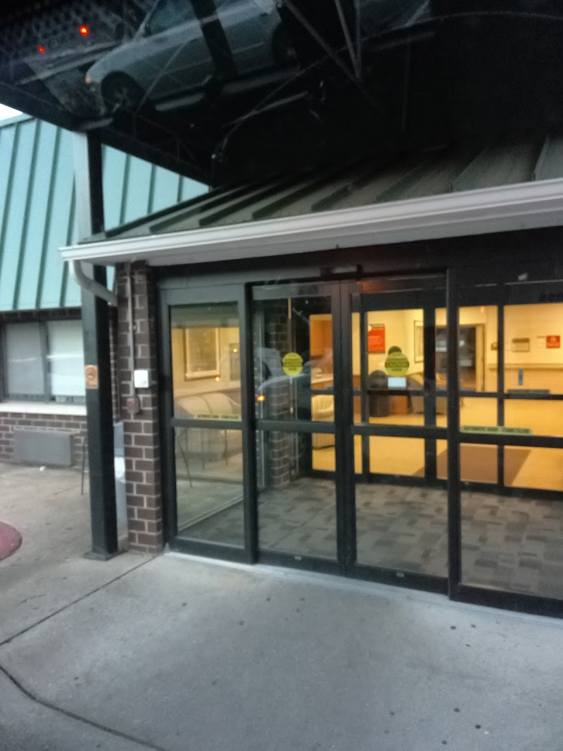 AUTUMN LAKE HEALTHCARE AT BRADFORD OAKS nursing home in CLINTON, MD - Photo 5 of 6