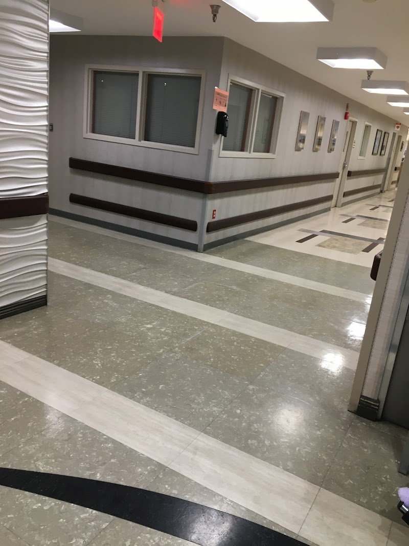 OAKWOOD SNF LLC nursing home in MIDDLE RIVER, MD - Photo 4 of 10