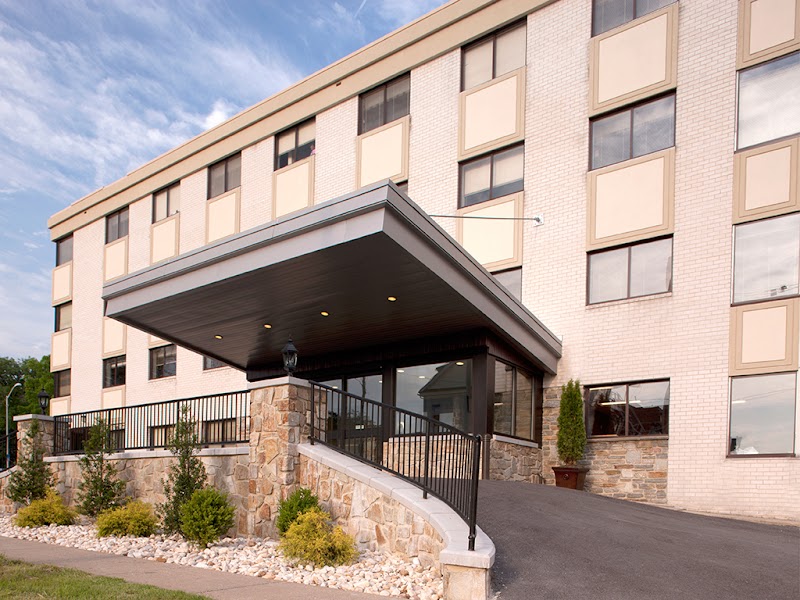 AUTUMN LAKE HEALTHCARE AT BRIDGEPARK nursing home in BALTIMORE, MD - Photo 5 of 5