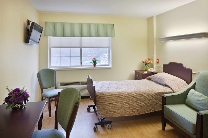 ADVANCED REHAB AT AUTUMN LAKE HEALTHCARE nursing home in LUTHERVILLE, MD - Photo 4 of 10