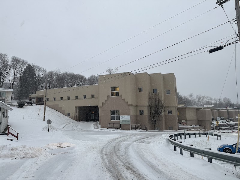 MOUNTAIN CITY REHAB CENTER nursing home in FROSTBURG, MD - Photo 4 of 5