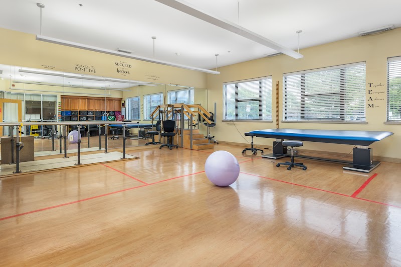 AUTUMN LAKE HEALTHCARE AT BALTIMORE WASHINGTON nursing home in GLEN BURNIE, MD - Photo 4 of 5