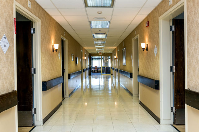 JULIA MANOR NURSING AND REHABILITATION  CENTER nursing home in HAGERSTOWN, MD - Photo 2 of 5