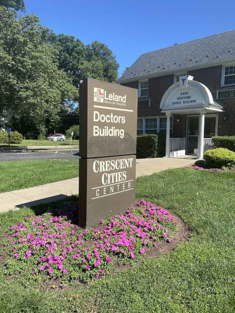 CRESCENT CITIES NURSING & REHABILITATION CENTER nursing home in RIVERDALE, MD - Photo 2 of 5