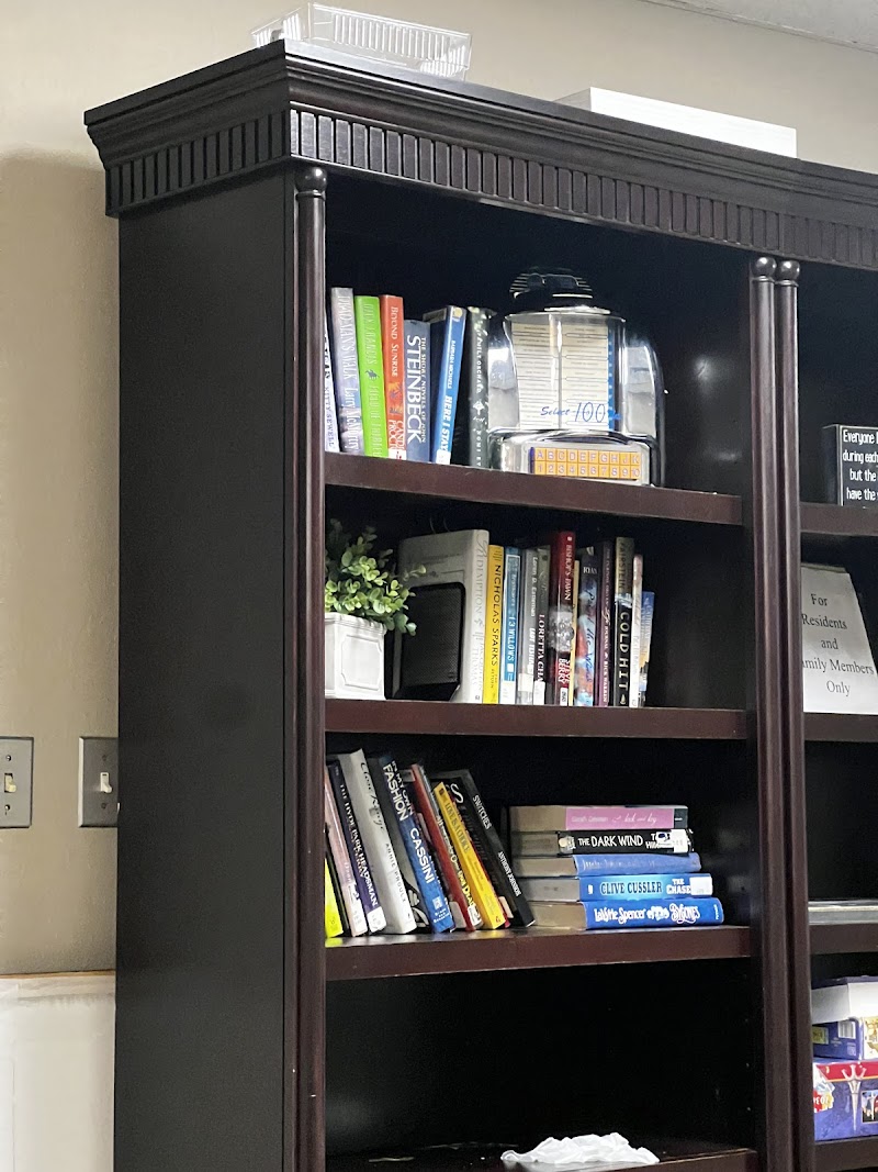 CRESCENT CITIES NURSING & REHABILITATION CENTER nursing home in RIVERDALE, MD - Photo 4 of 5