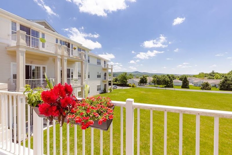 WILLOWBROOKE CT SKILLED CARE BUCKINGHAM'S CHOICE nursing home in ADAMSTOWN, MD - Photo 2 of 10