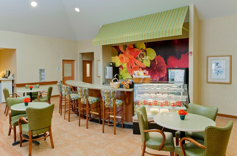 LORIEN MAYS CHAPEL nursing home in TIMONIUM, MD - Photo 2 of 5