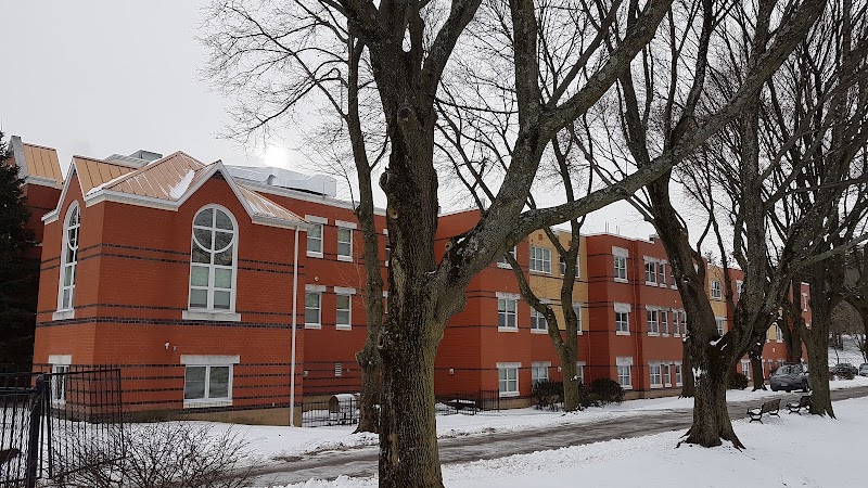 SPAULDING NURSING AND THERAPY CENTER - BRIGHTON nursing home in BOSTON, MA - Photo 2 of 5