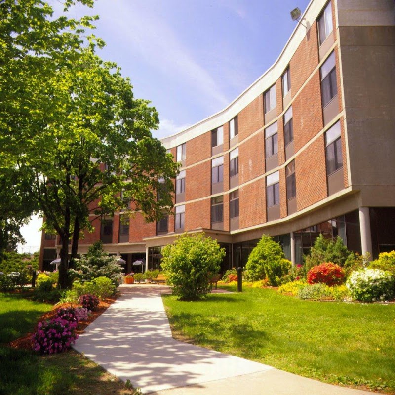 M I NURSING & RESTORATIVE CENTER nursing home in LAWRENCE, MA - Photo 3 of 10