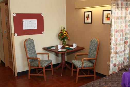 M I NURSING & RESTORATIVE CENTER nursing home in LAWRENCE, MA - Photo 4 of 10