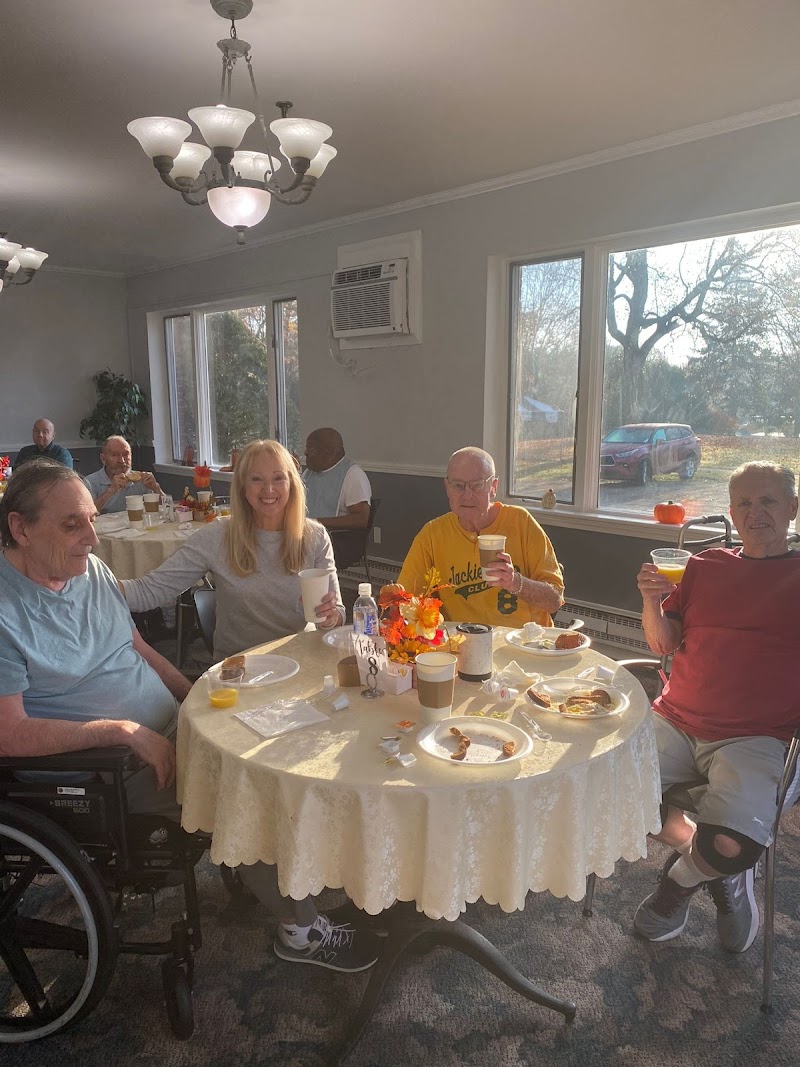 CHARLWELL HOUSE HEALTH AND REHABILITATION nursing home in NORWOOD, MA - Photo 3 of 5