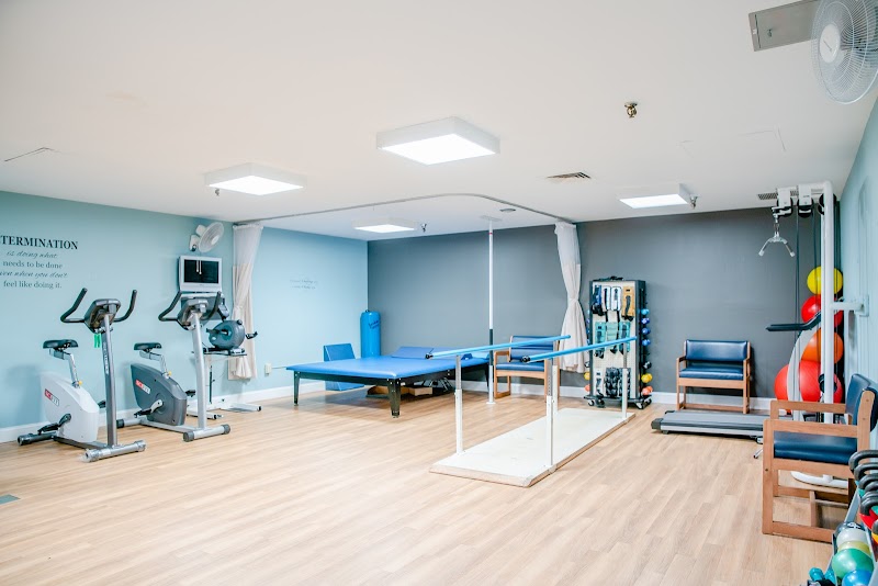 CARE ONE AT LOWELL nursing home in LOWELL, MA - Photo 3 of 5