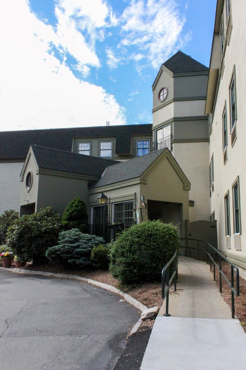 BRANDON WOODS OF NEW BEDFORD nursing home in NEW BEDFORD, MA - Photo 3 of 5