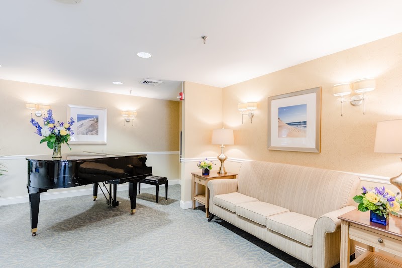 CARE ONE AT ESSEX PARK nursing home in BEVERLY, MA - Photo 2 of 10