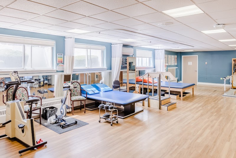 CARE ONE AT ESSEX PARK nursing home in BEVERLY, MA - Photo 3 of 10