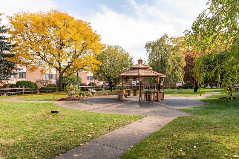 BEAR HILL HEALTHCARE AND REHABILITATION CENTER nursing home in STONEHAM, MA - Photo 2 of 5