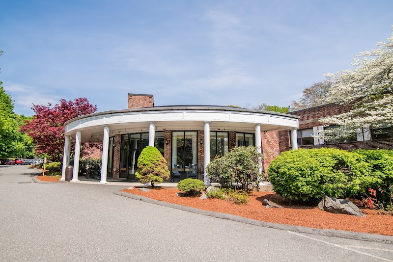 CARE ONE AT LEXINGTON nursing home in LEXINGTON, MA - Photo 2 of 5