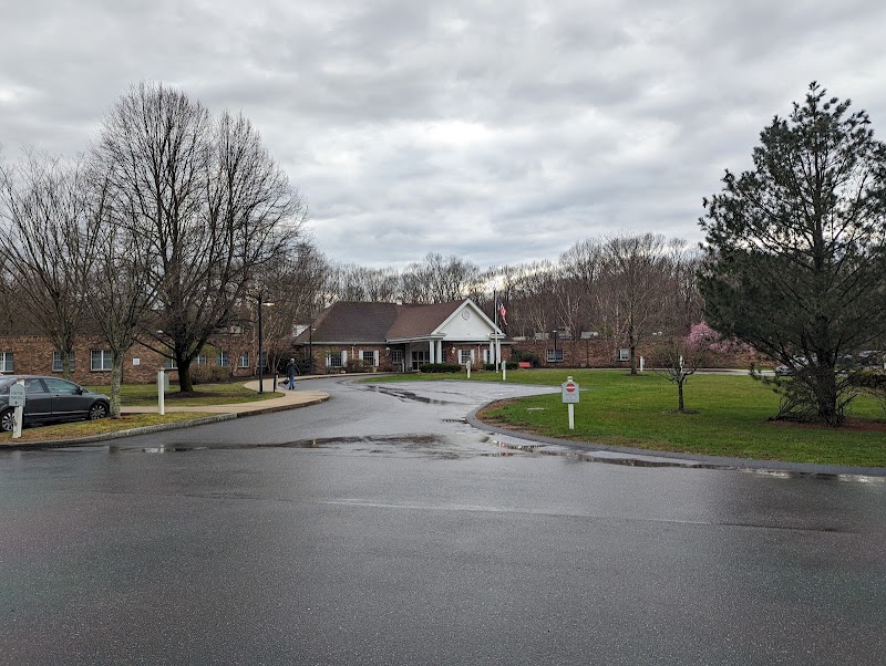 CHESTNUT HILL OF EAST LONGMEADOW nursing home in EAST LONGMEADOW, MA - Photo 5 of 5