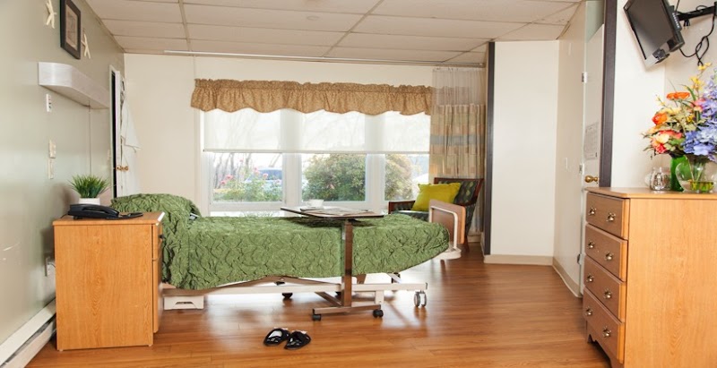 MILL TOWN HEALTH AND REHABILITATION nursing home in AMESBURY, MA - Photo 2 of 5