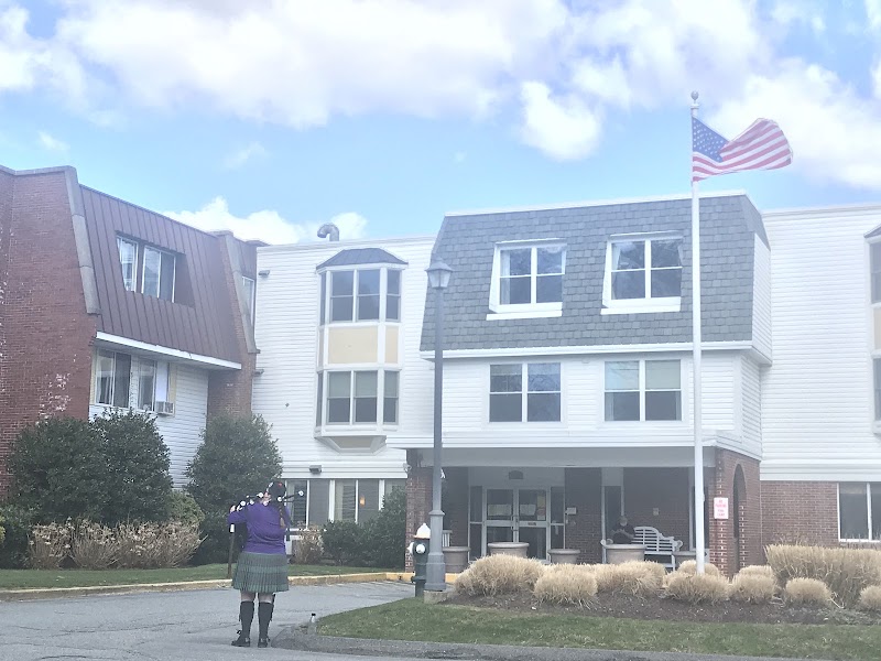 CAPE REGENCY REHABILITATION & HEALTH CARE CENTER nursing home in CENTERVILLE, MA - Photo 4 of 5