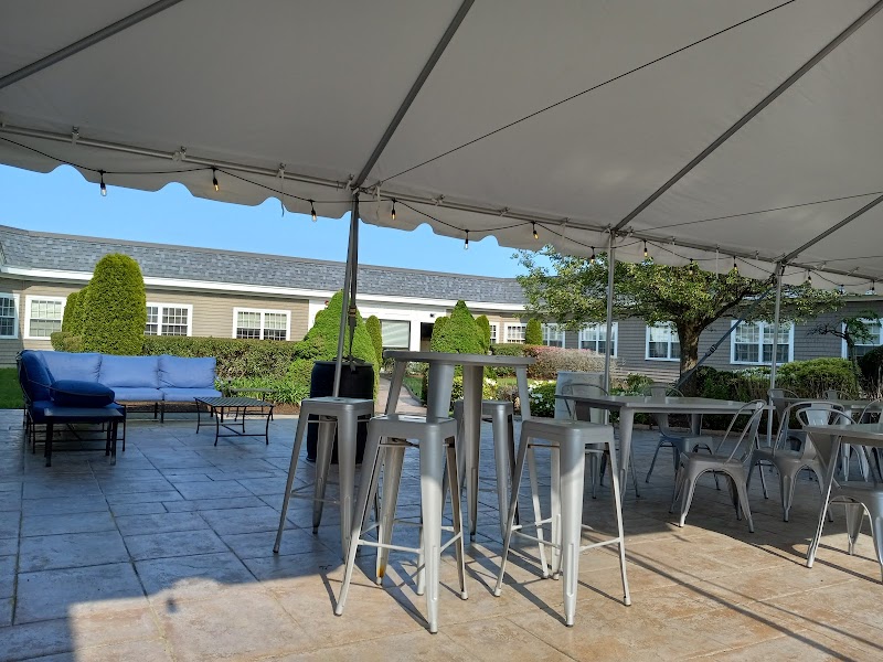 ALDEN COURT NURSING CARE & REHABILITATION CENTER nursing home in FAIRHAVEN, MA - Photo 4 of 10