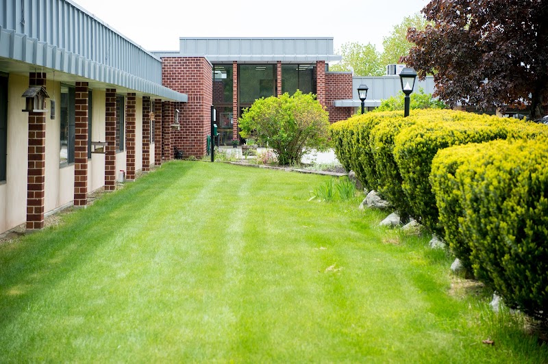 ALLIANCE HEALTH AT BALDWINVILLE nursing home in BALDWINVILLE, MA - Photo 4 of 5